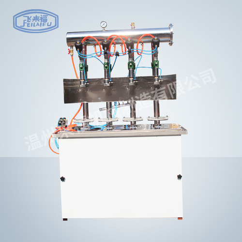 4頭氣動(dòng)等壓灌裝機(jī)